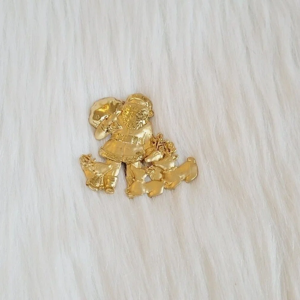 Vintage Santa Claus Brooch Reindeer Brushed Gold Tone 2.25